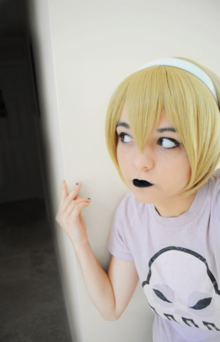 cosplay mauve_squiddle_shirt panel_redraw real_life rose_lalonde solo