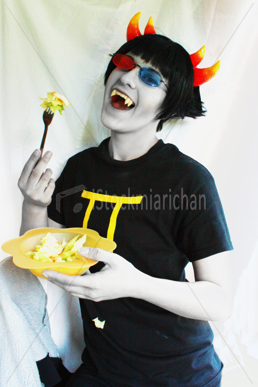 broken_source cosplay huge laughing_alone_with_salad meme real_life sollux_captor...